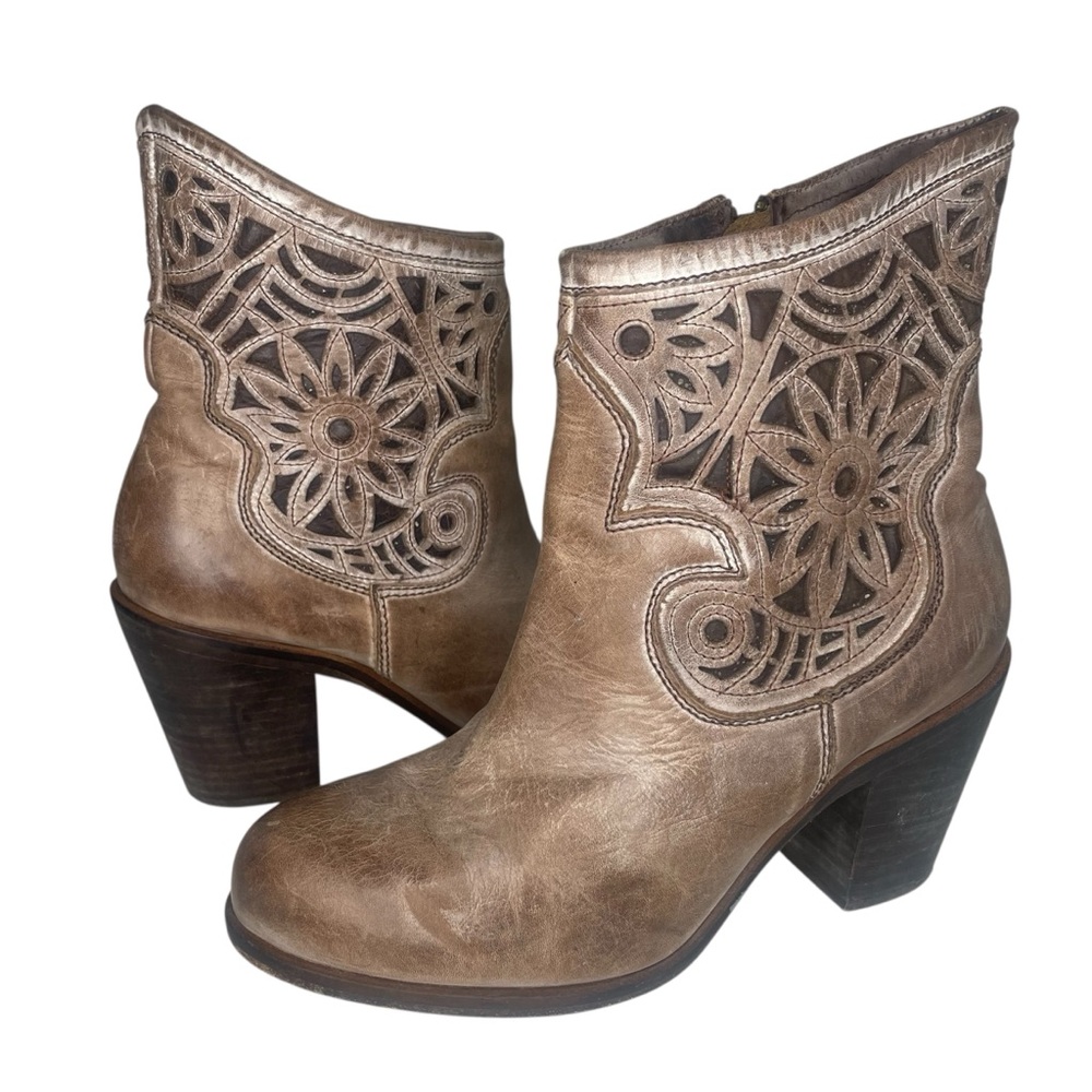 Corral Weathered Cut Out Western Boot Size 8.5